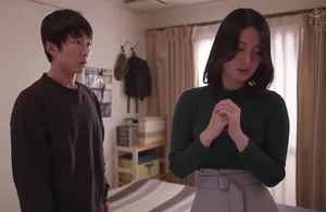 Thấy bố quan hệ mẹ kế mãi không có thai, cậu con trai ra tay giúp đỡ