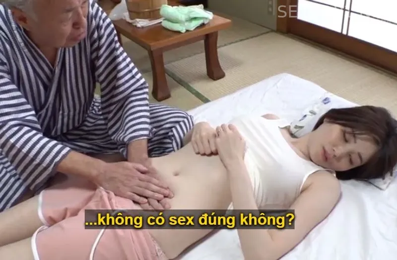 Vợ của con trai bị đau nhức nhờ bố anh xã có nghề mát-xa massage và cái kết